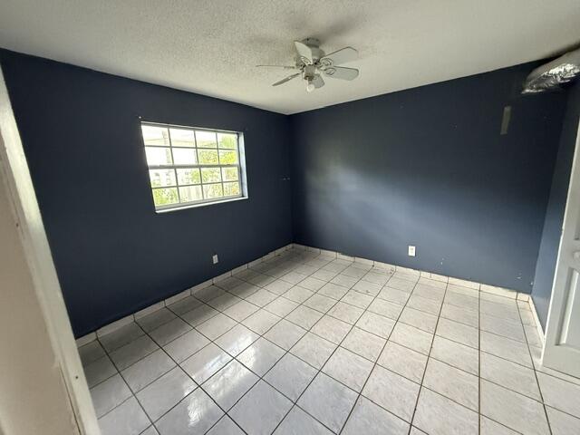 5620 SW 37TH Street — Photo 5