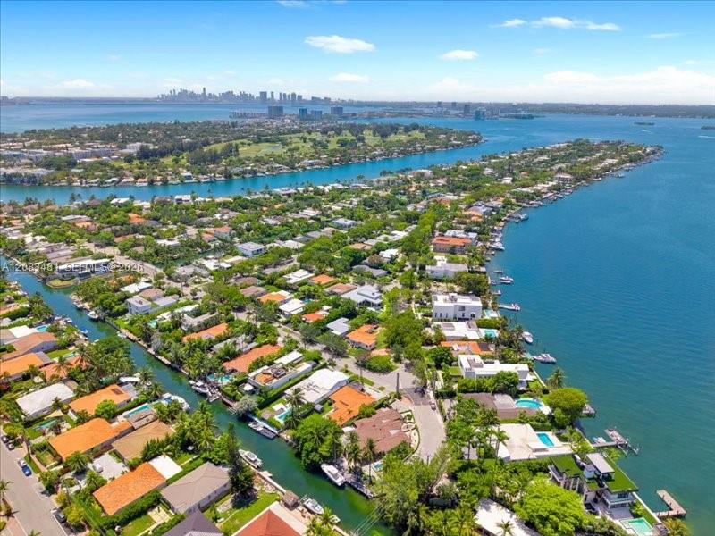 1150 N Biscayne Point Rd — Photo 5