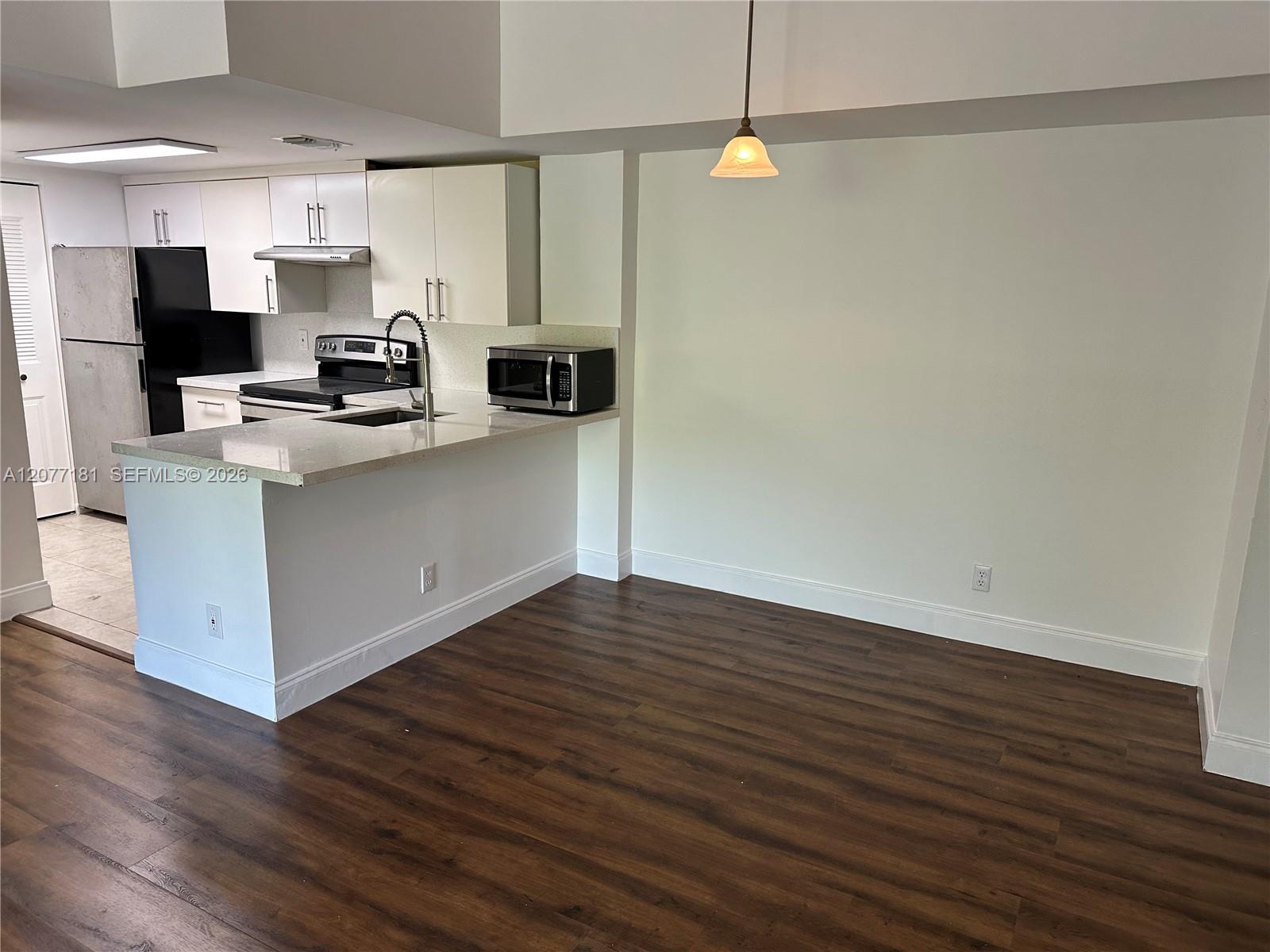 10757 Cleary Blvd # 307 — Photo 4