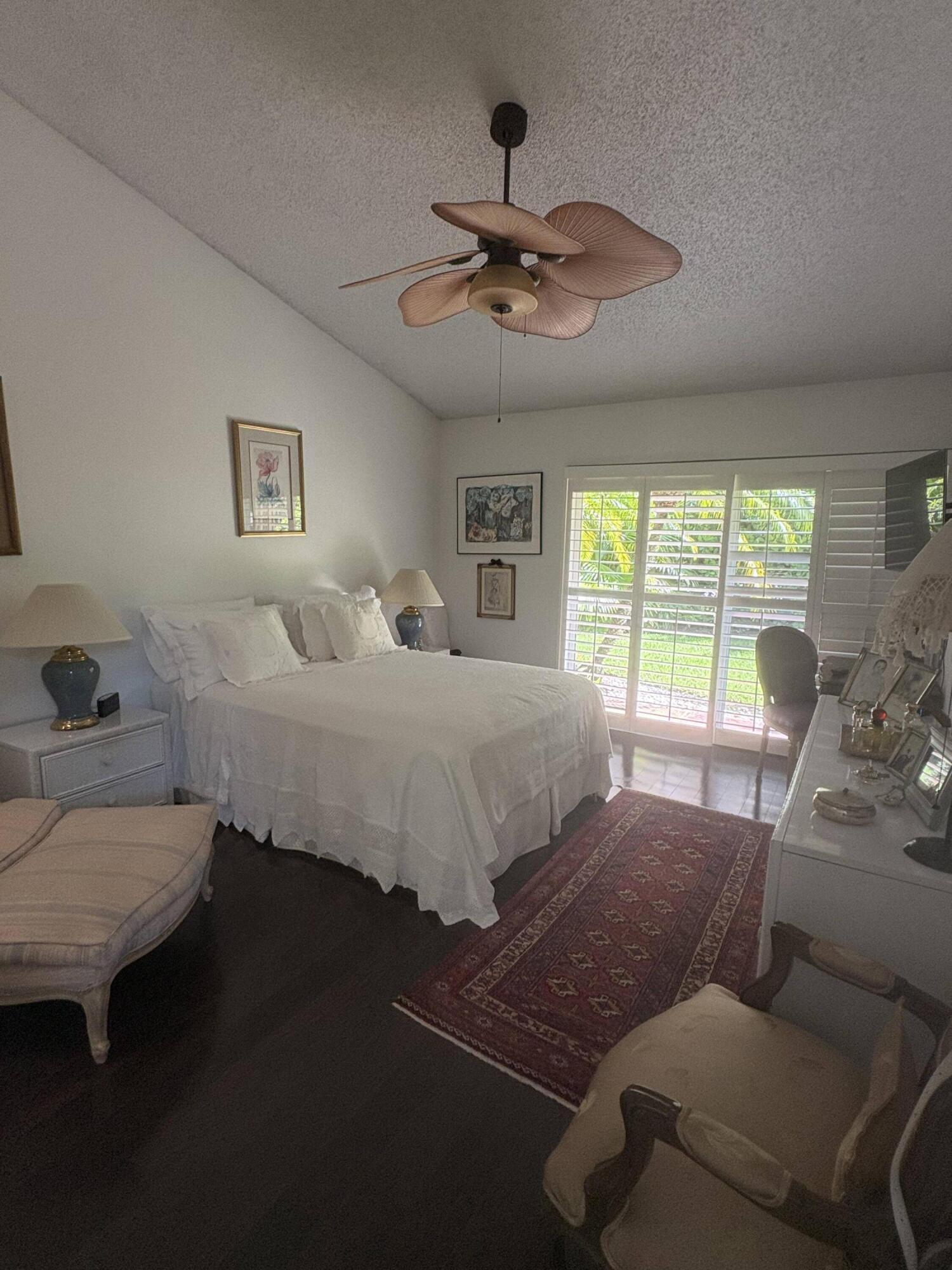 1604 Rosewood Way — Photo 2