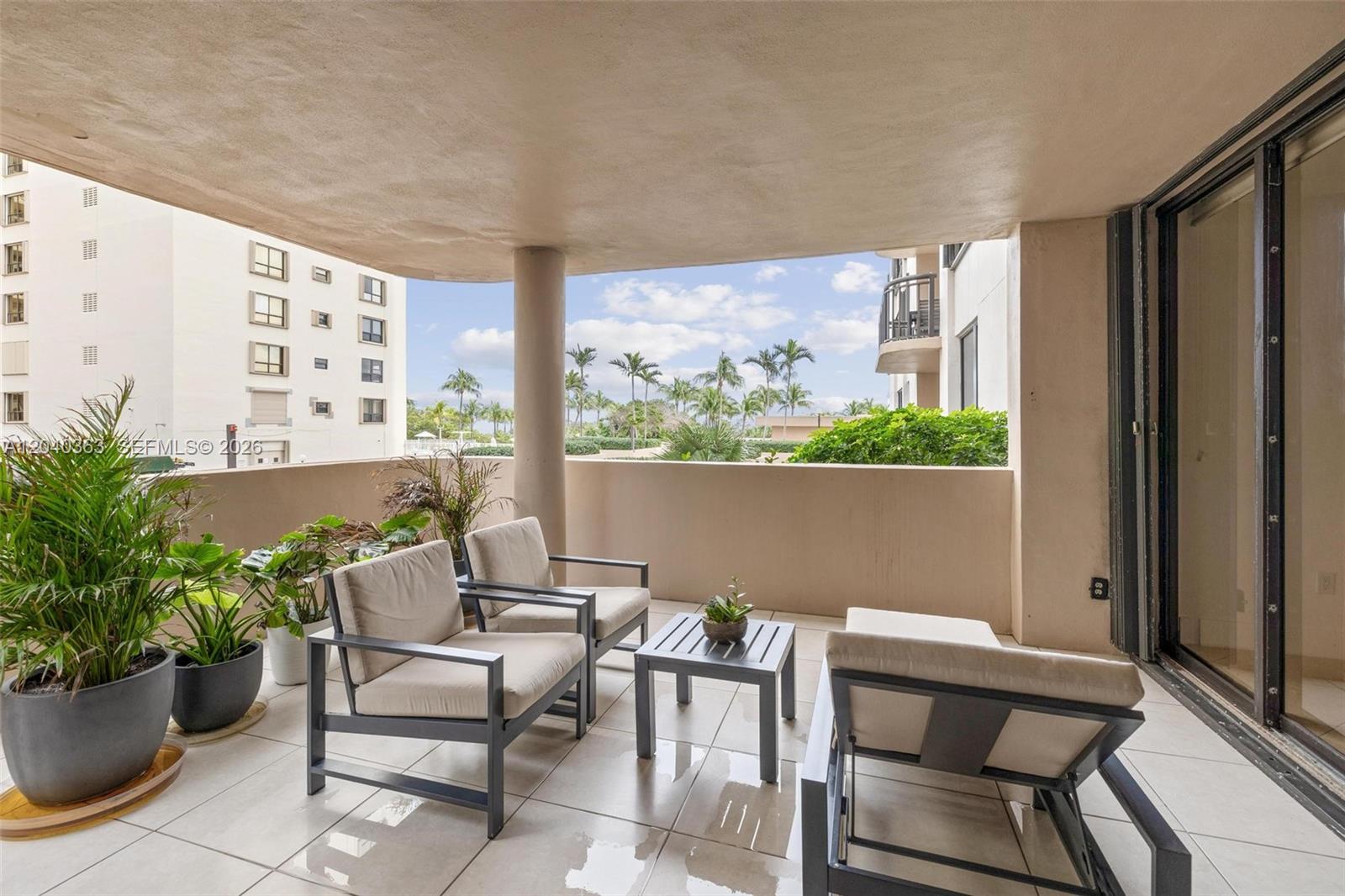 10175 Collins Ave # 103 — Photo 2