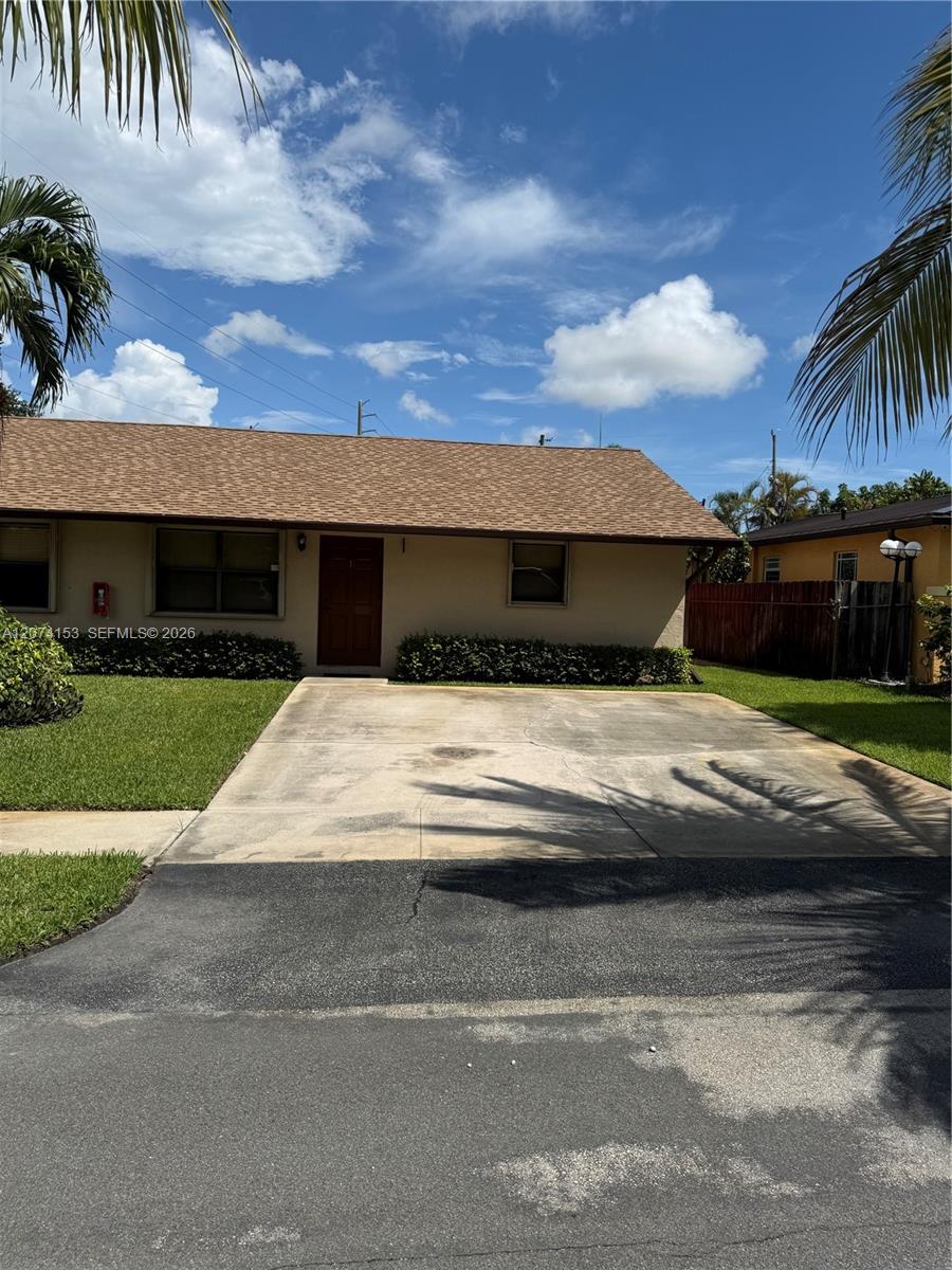 278 SW 7th St # 1, Dania Beach FL 33004
