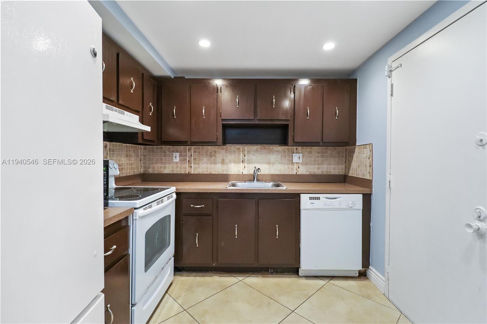 600 Three Islands Blvd # 519 — Photo 3
