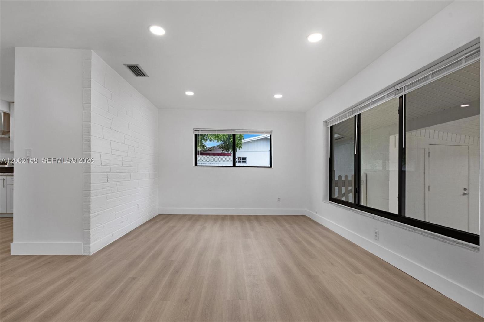 12010 SW 177th Ter — Photo 5