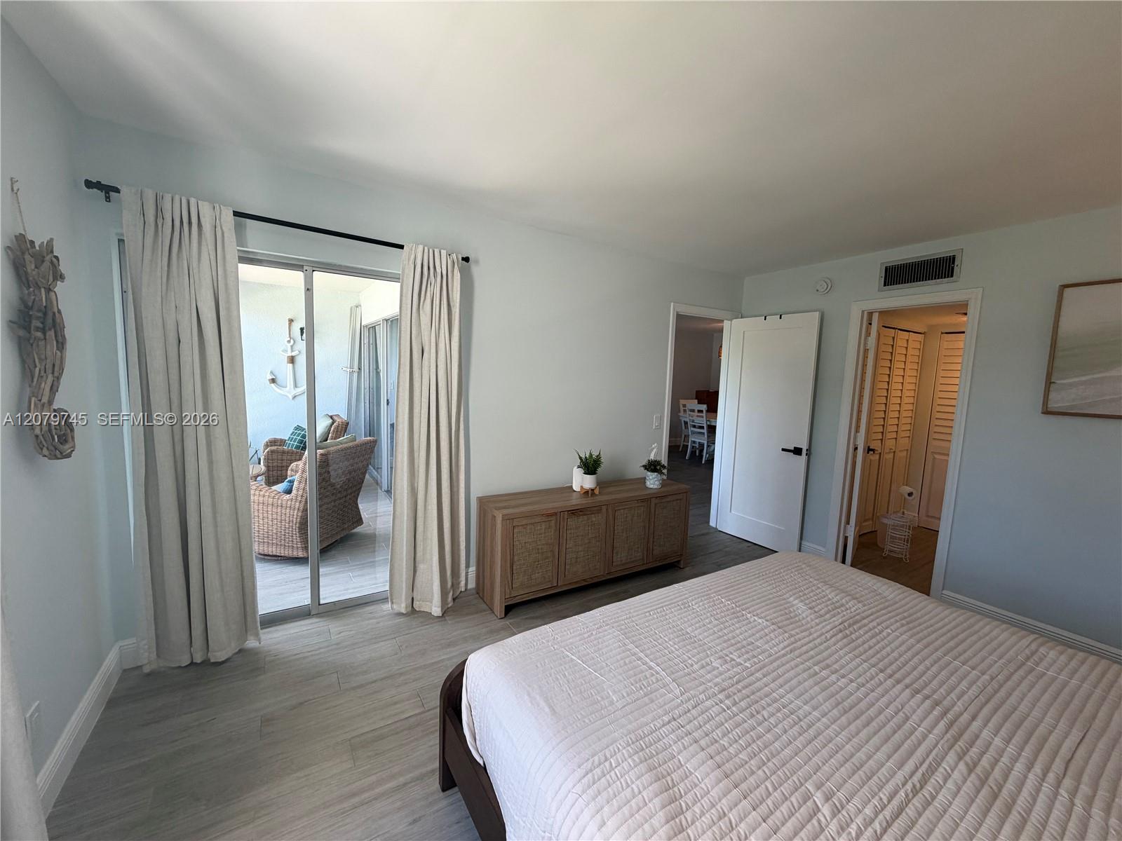 769 Jeffery St # 205 — Photo 5