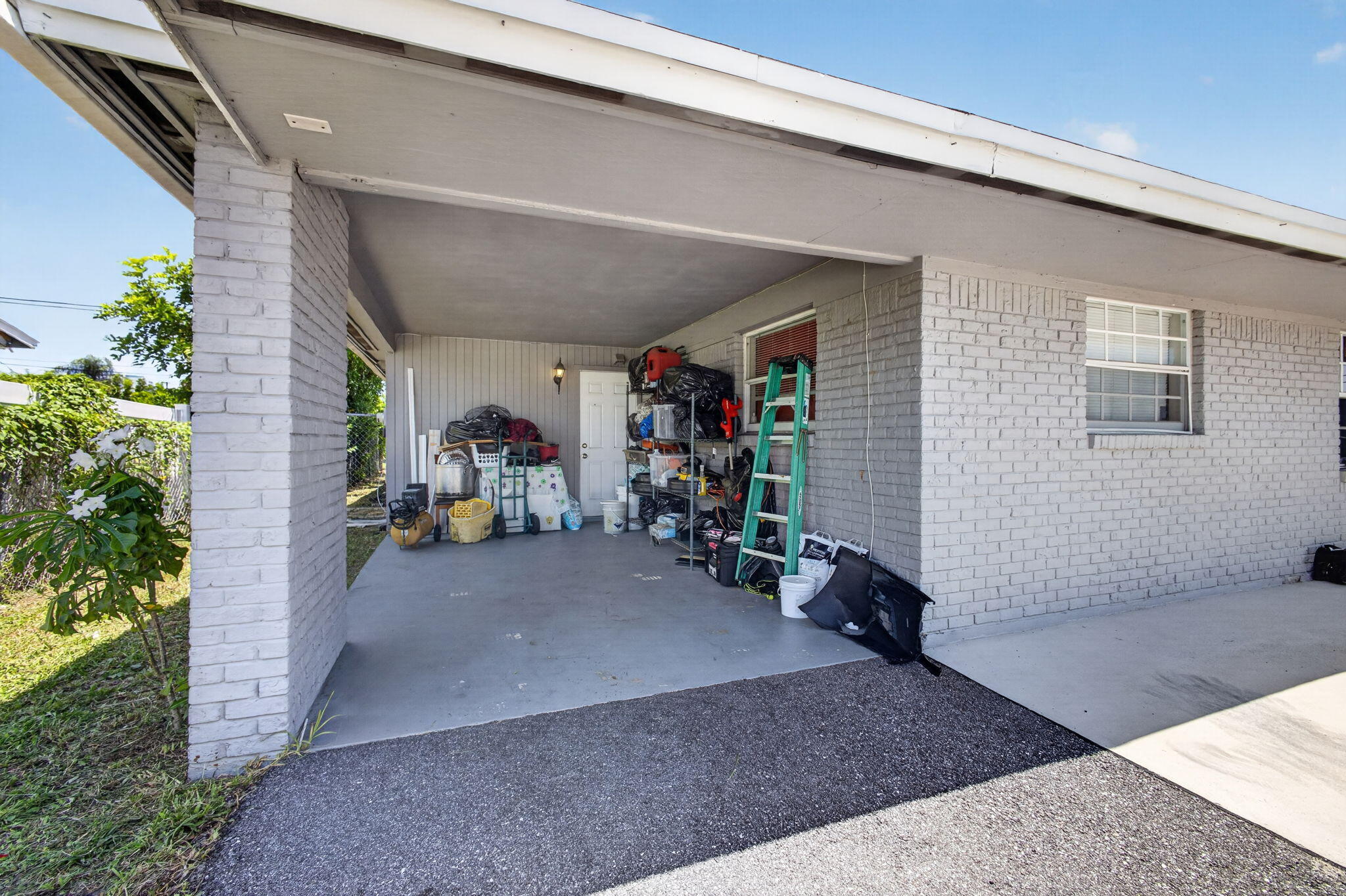 3408 Avenue H W — Photo 4
