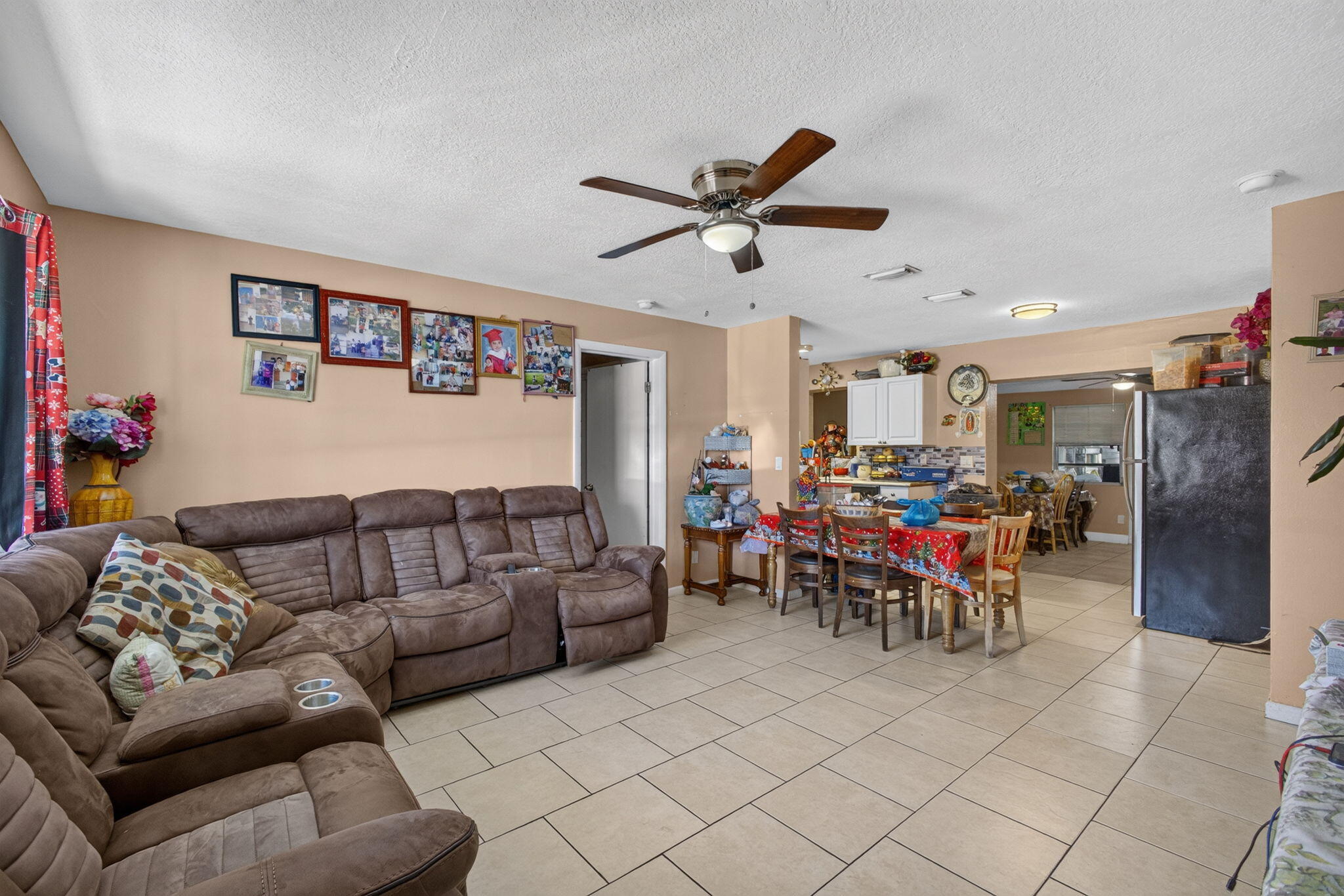 3408 Avenue H W — Photo 5