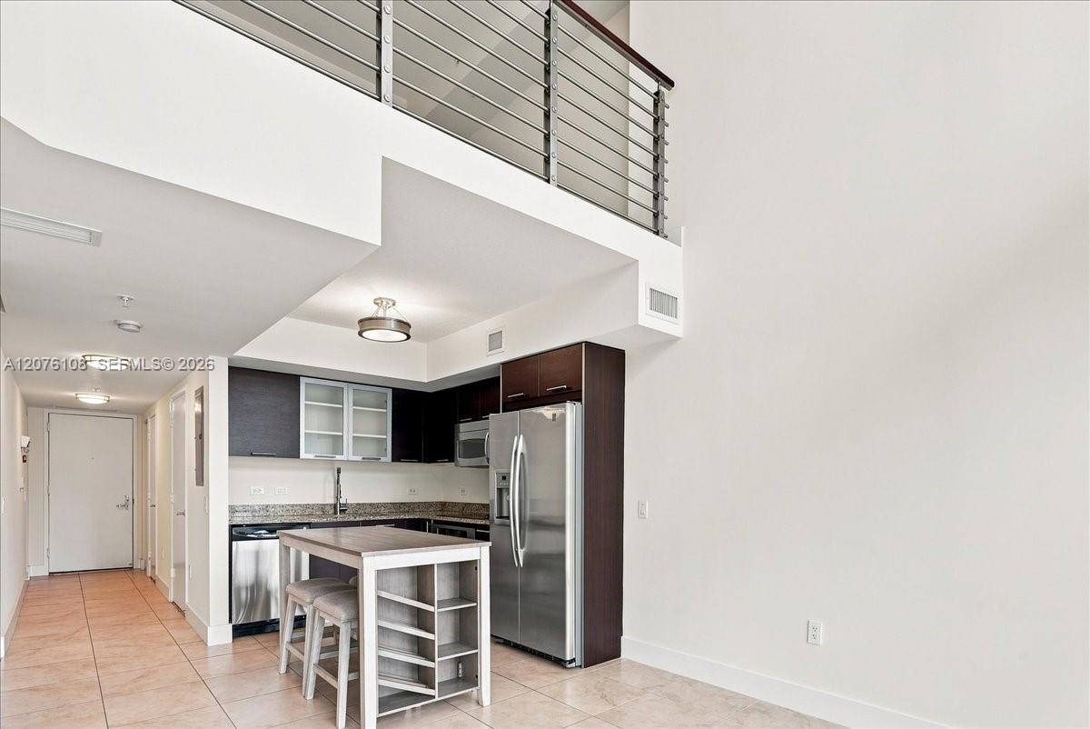 41 SE 5th St # 1908 — Photo 4