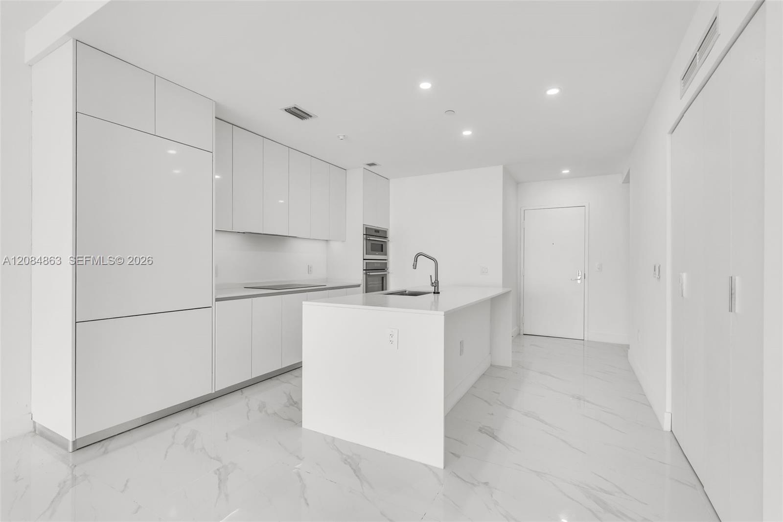 700 NE 24th St # 1806 — Photo 5