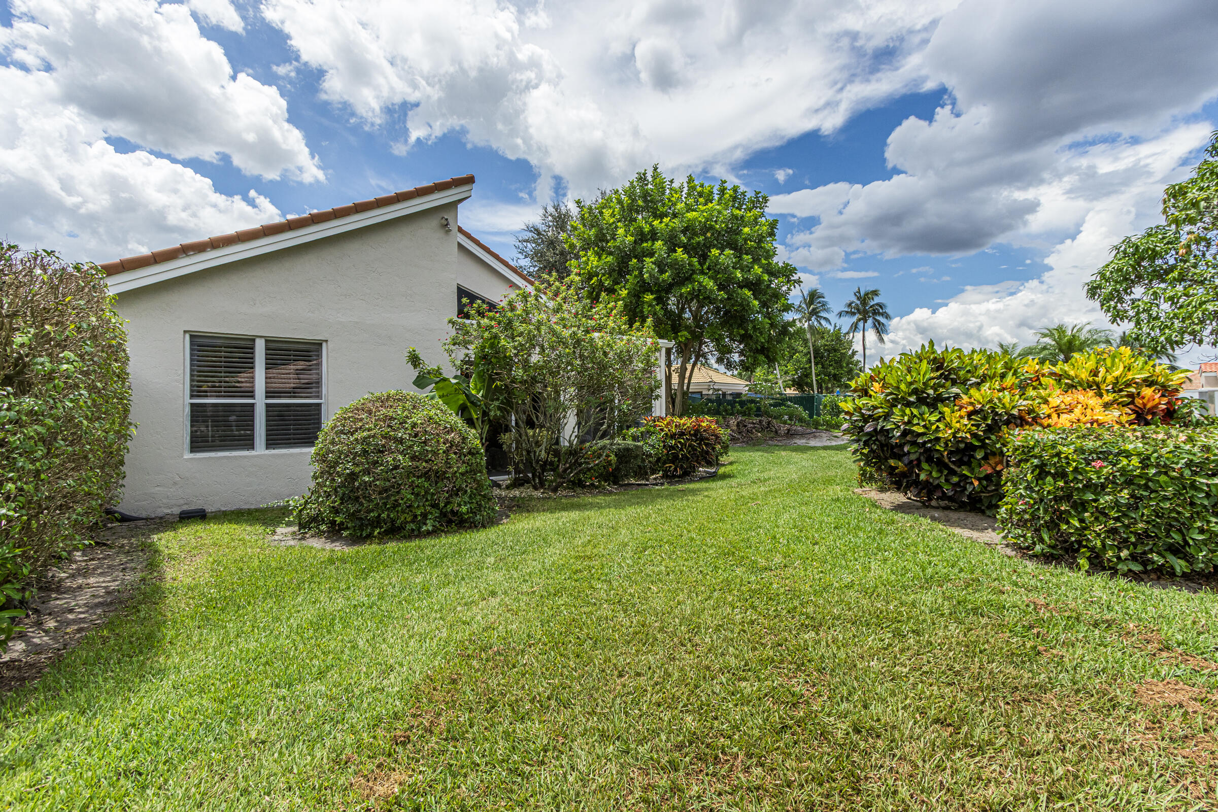 6219 EVIAN Place — Photo 4