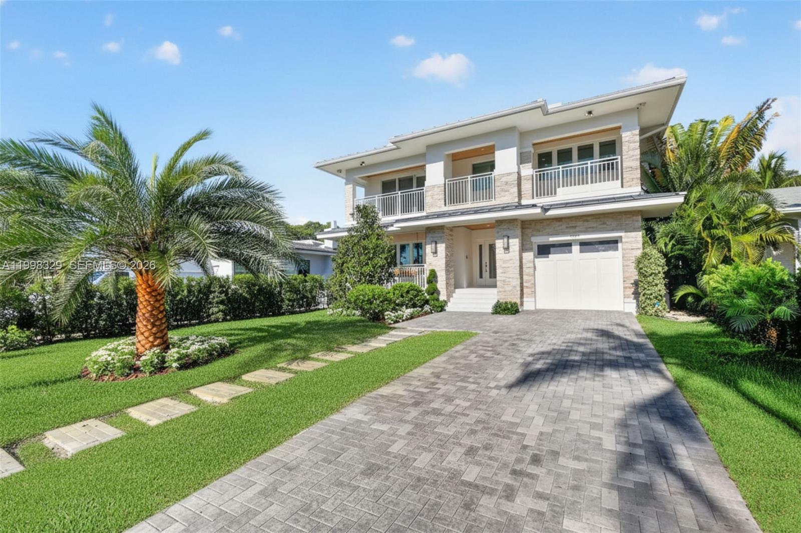 1017 S Palmway, Lake Worth FL 33460