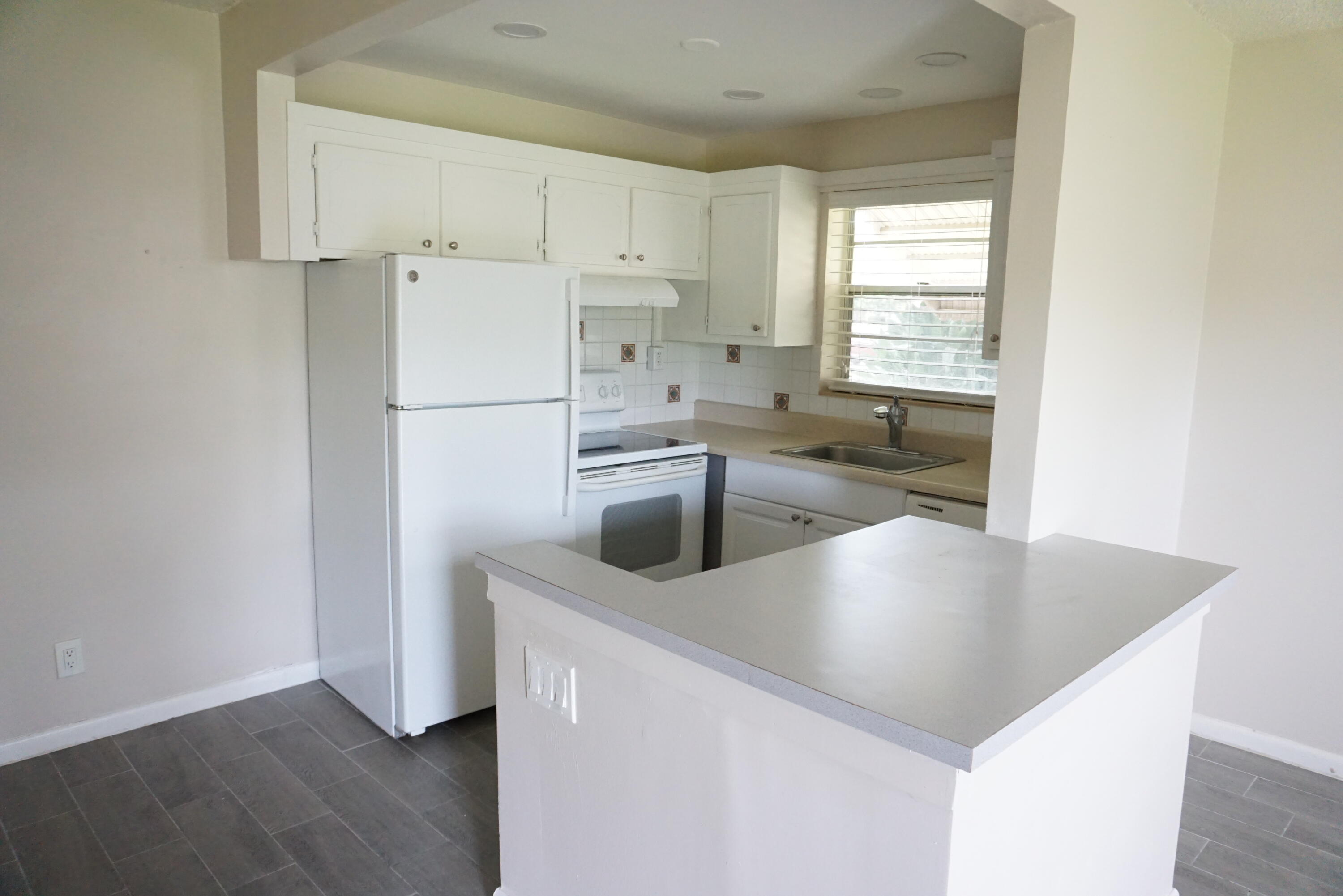 249 Sheffield K, West Palm Beach FL 33417