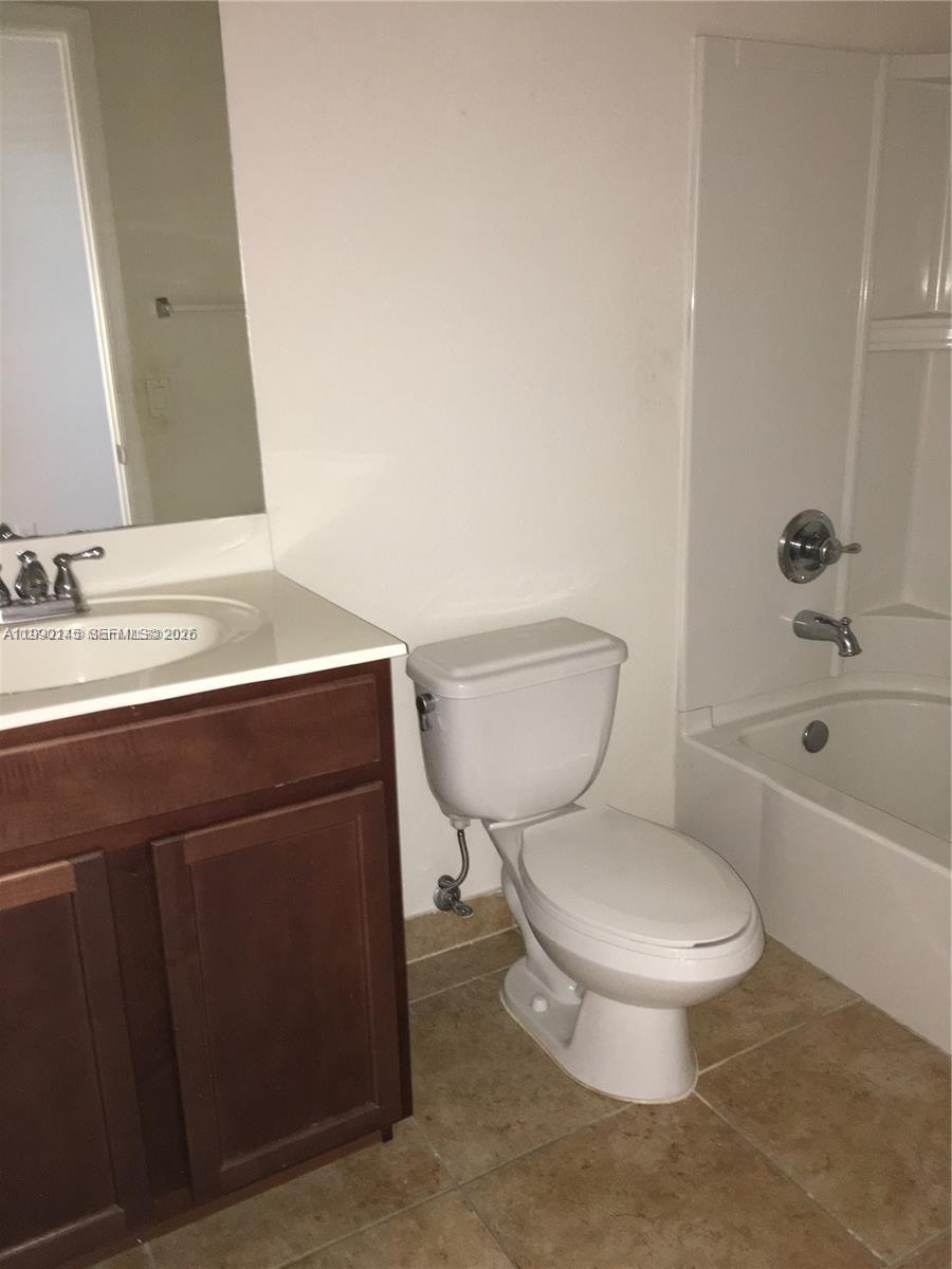 10870 NW 88th Ter # 223 — Photo 3
