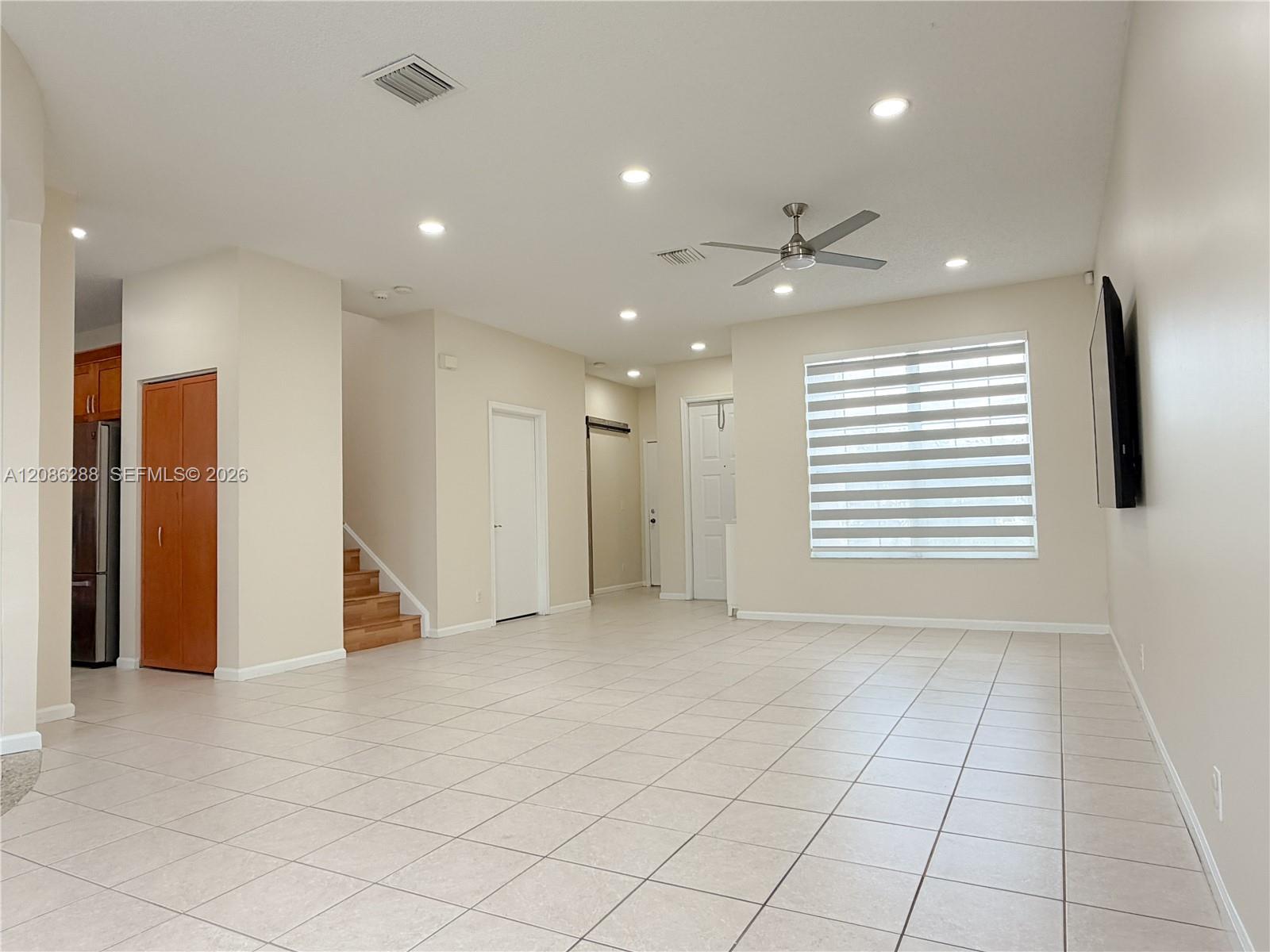 2075 SW 159th Ave — Photo 2