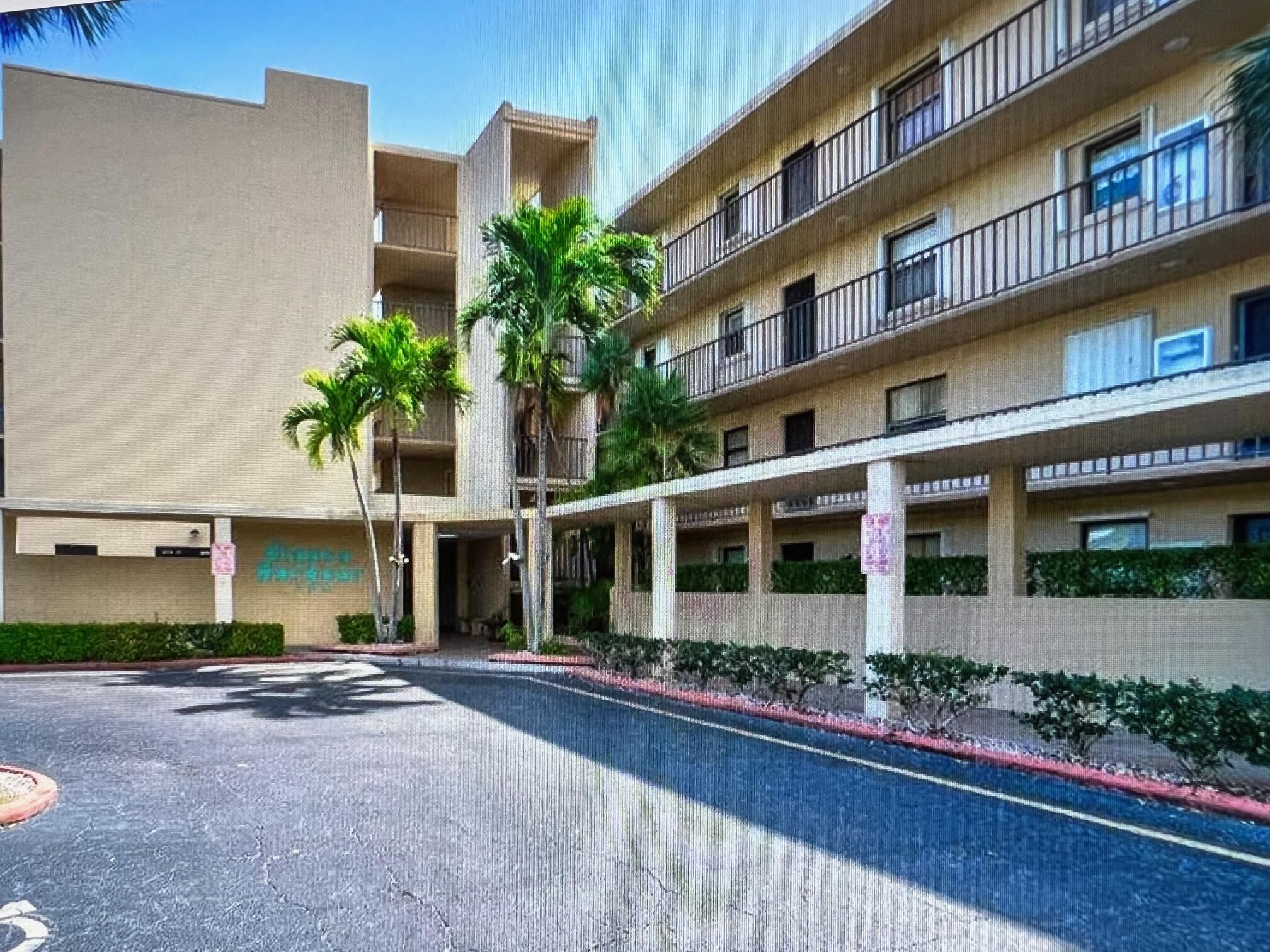 890 N Federal Highway # 102, Lantana FL 33462