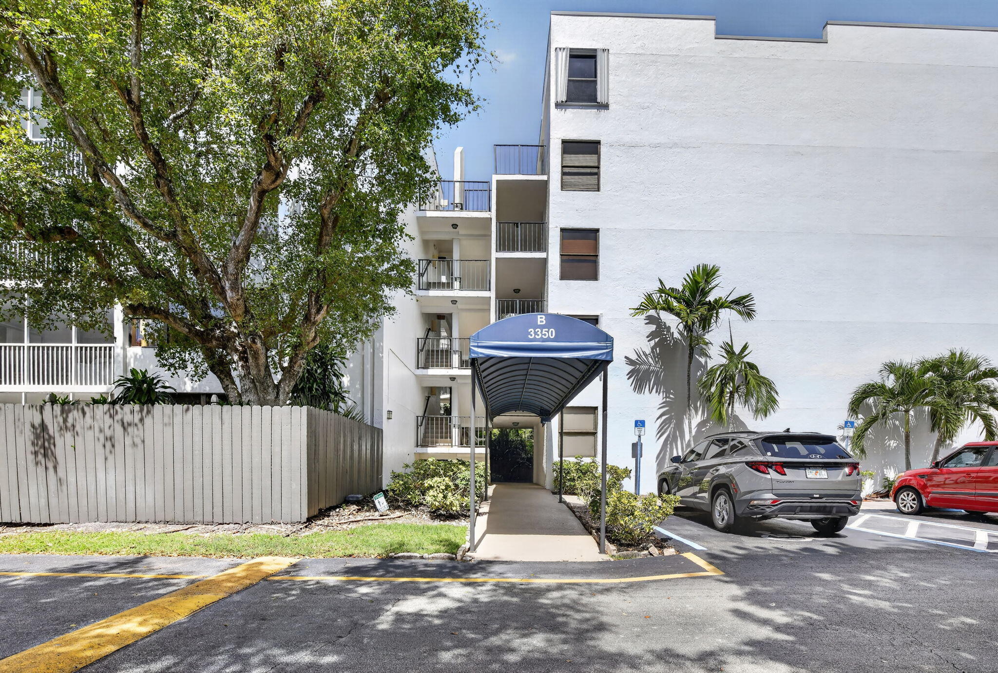 3350 NE 192ND Street # B — Photo 2