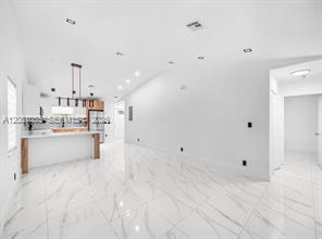 1230 NE 1st Ave — Photo 4