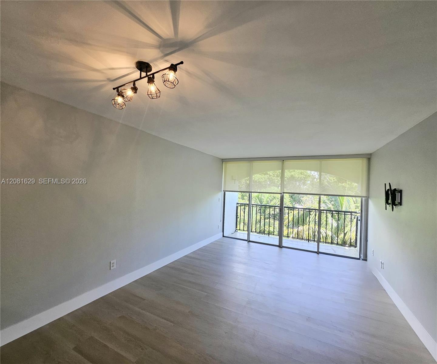 2160 SW 16th Ave # 417 — Photo 5
