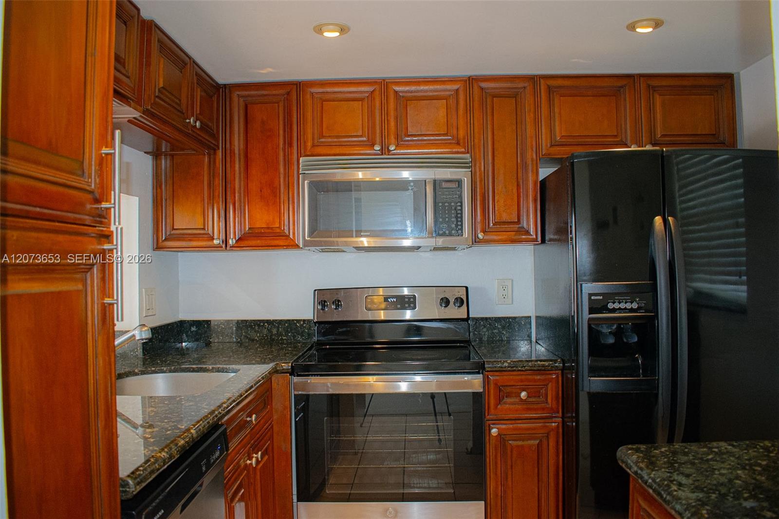 9230 Lagoon Pl # 411, Davie FL 33324