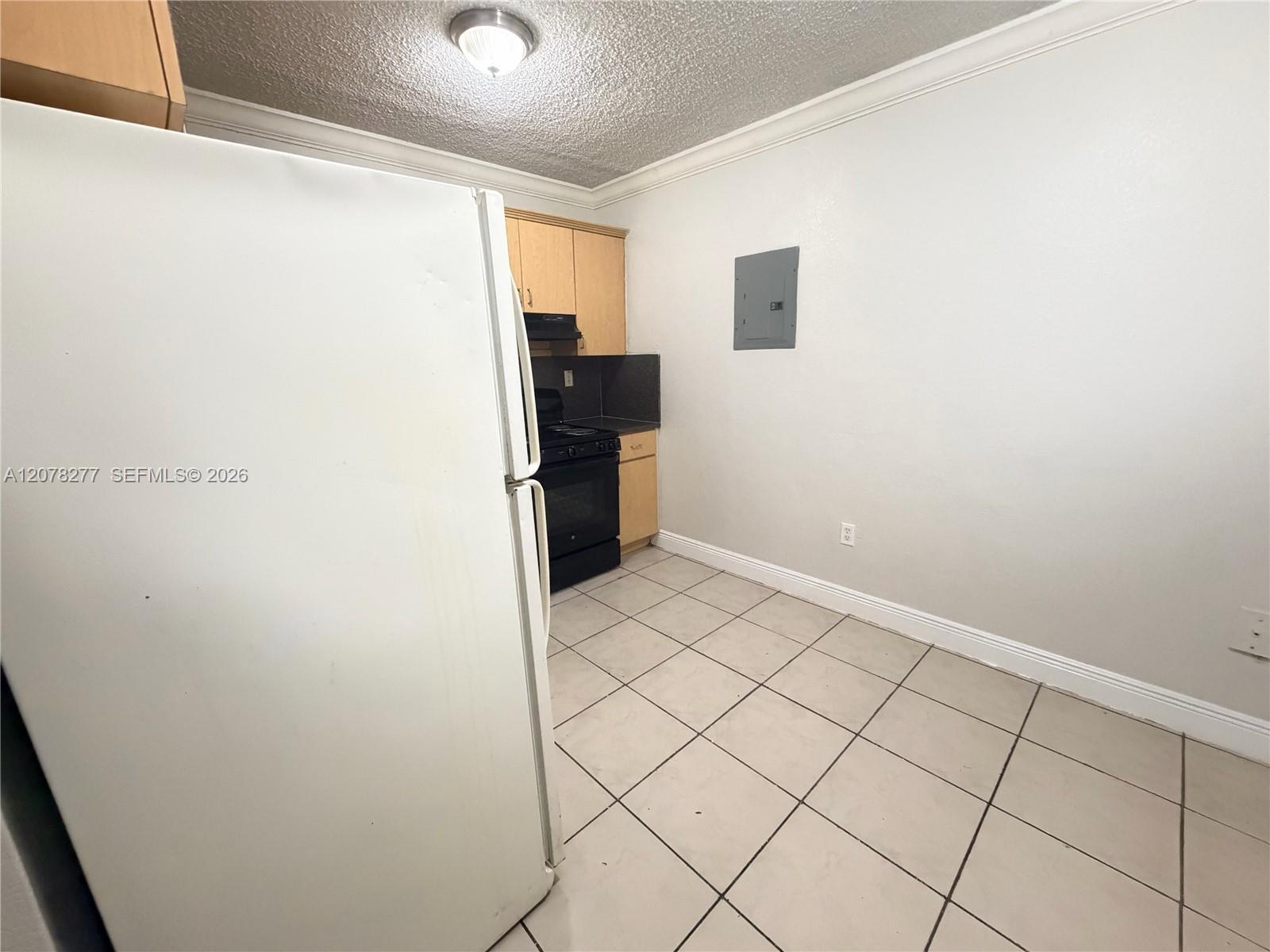 16118 NE 21st Ave # 4 — Photo 5