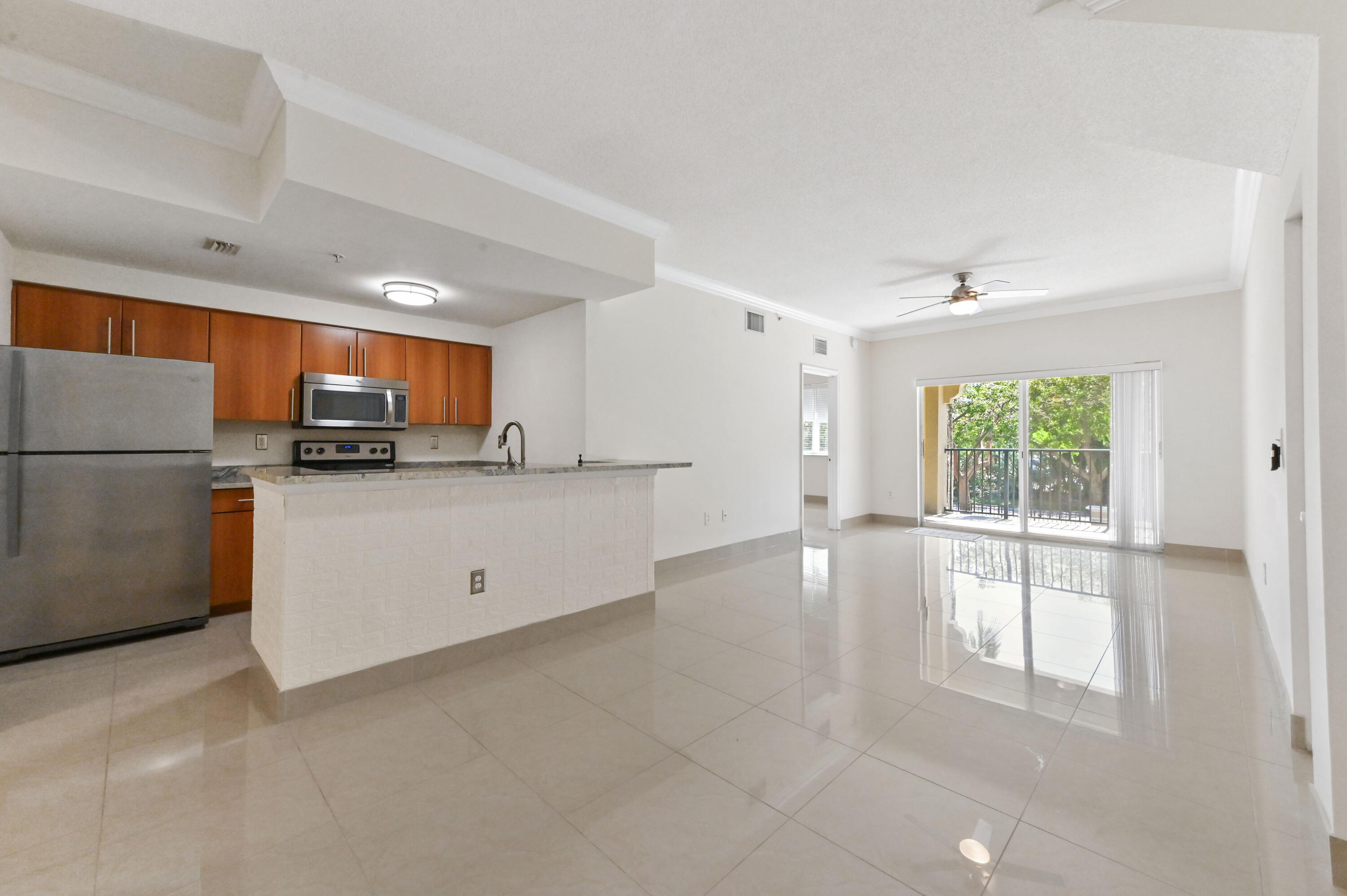 6020 W Sample Road # 204 — Photo 4