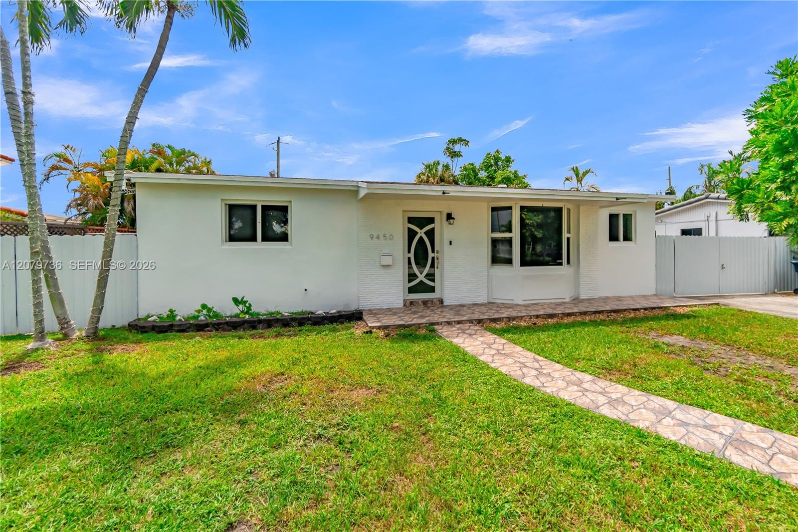 9450 SW 25th Dr — Photo 4