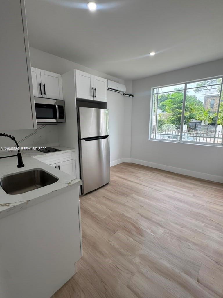 2425 SW 6th St # 9 — Photo 2