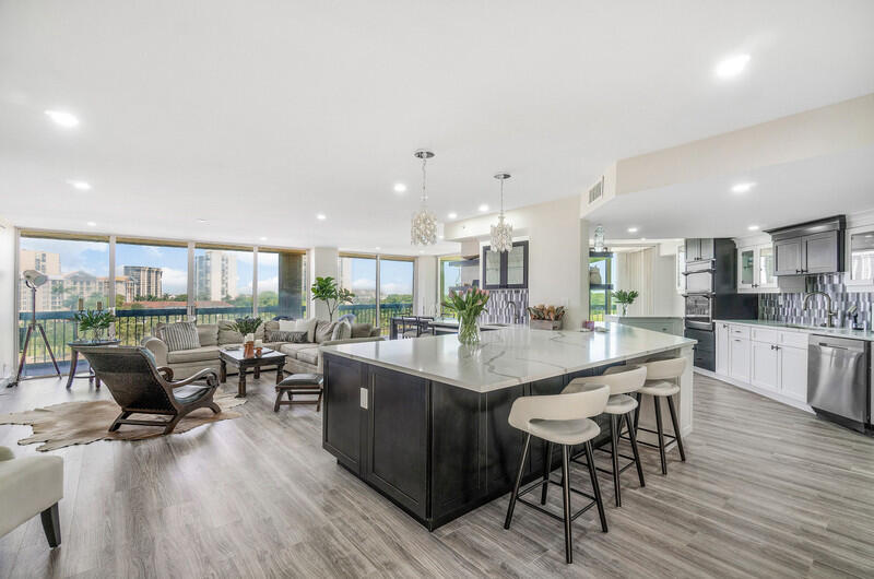 1900 Consulate Place # 406, West Palm Beach FL 33401