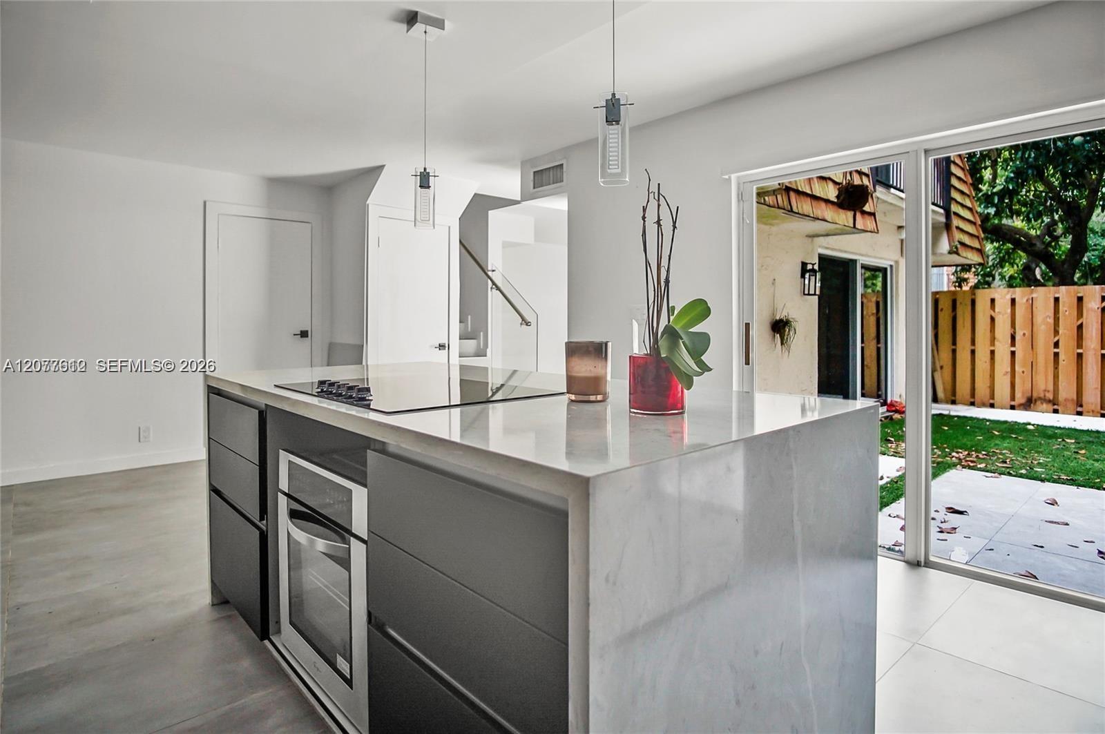 2161 Orange Grove Dr # 9 — Photo 4