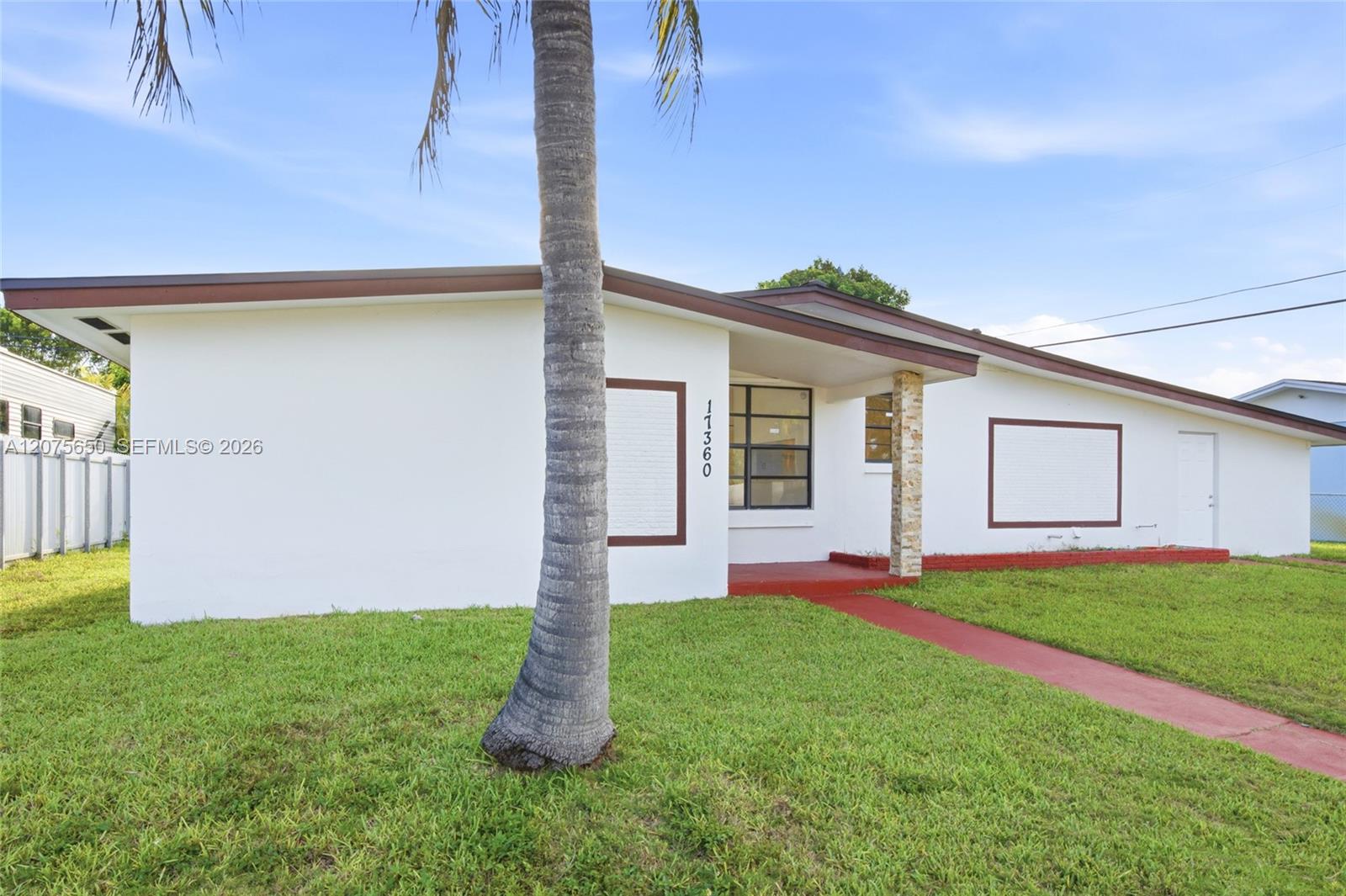 17360 SW 121st Ave — Photo 4