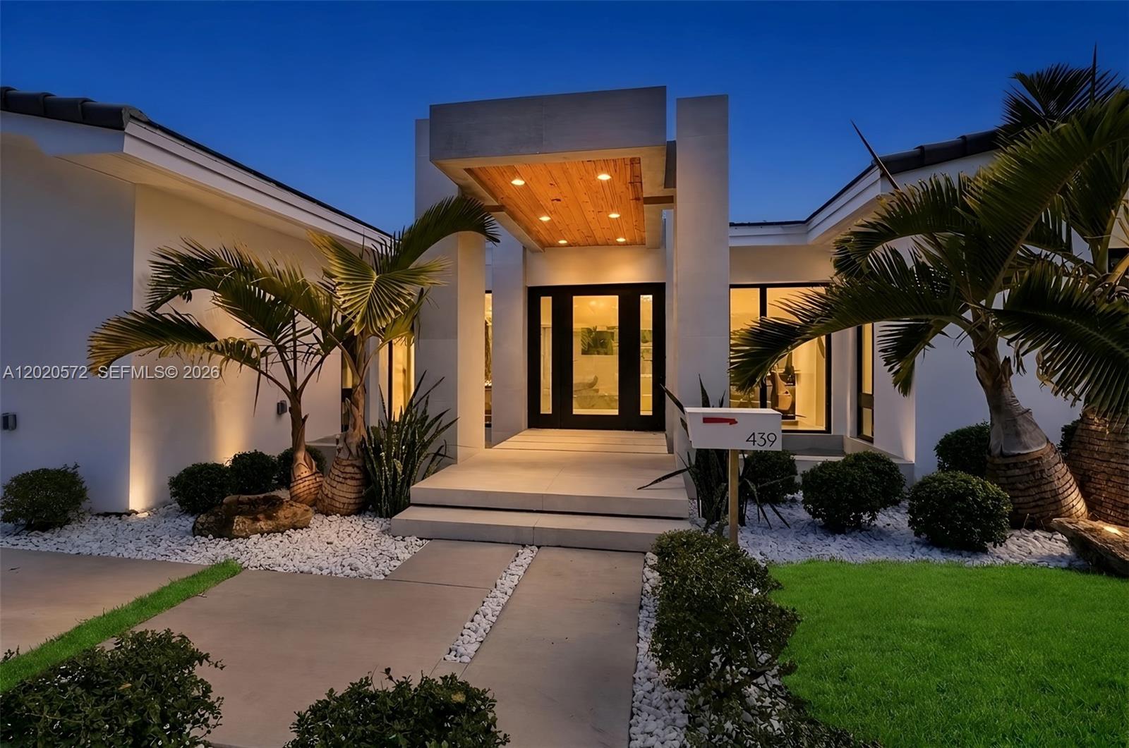 439 Hardee Rd, Coral Gables FL 33146