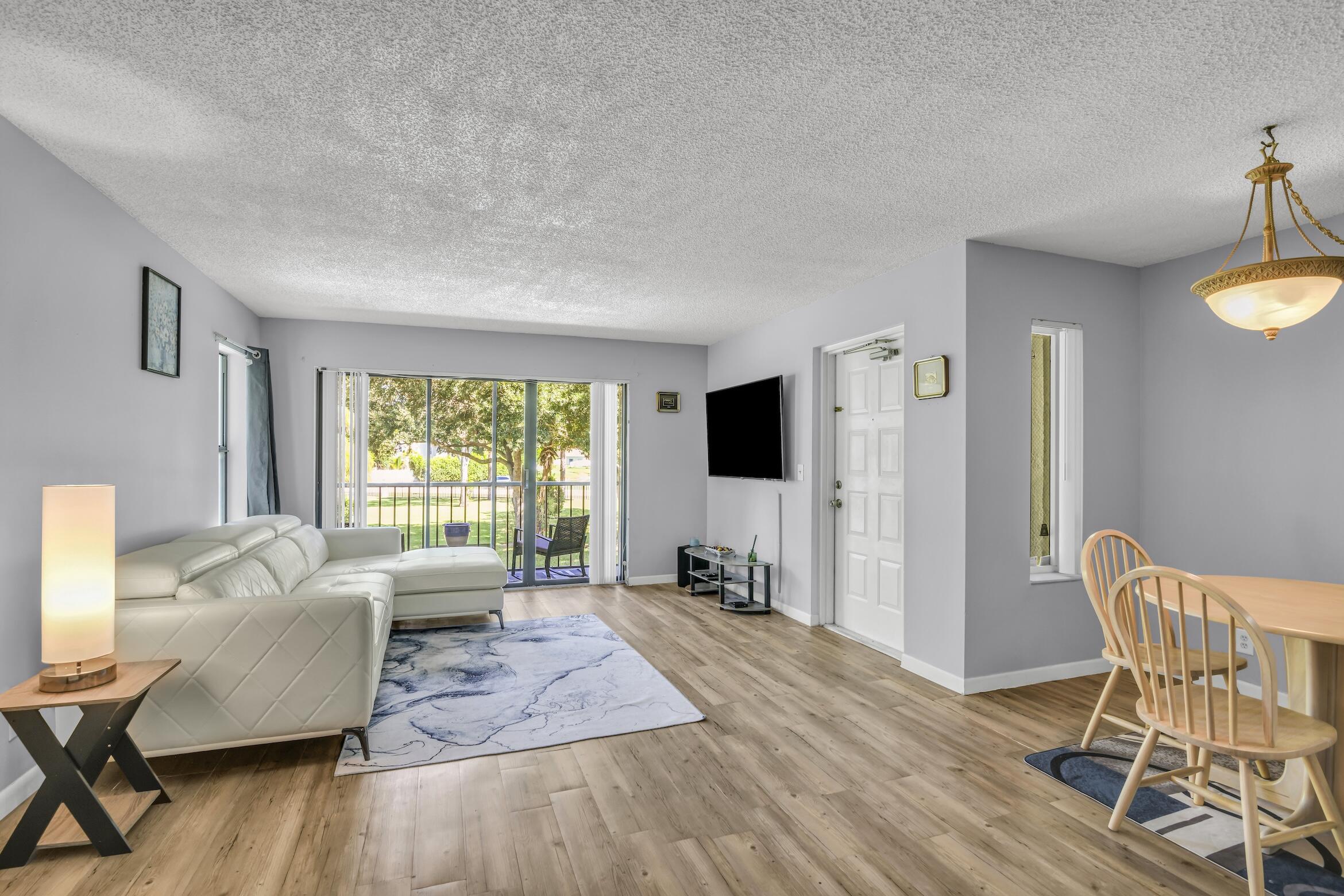 3744 Savoy Lane # E2 — Photo 4