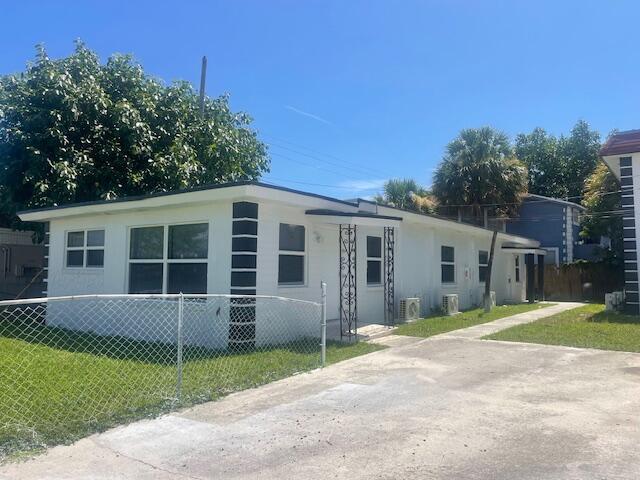 304 N Tamarind Avenue, West Palm Beach FL 33401