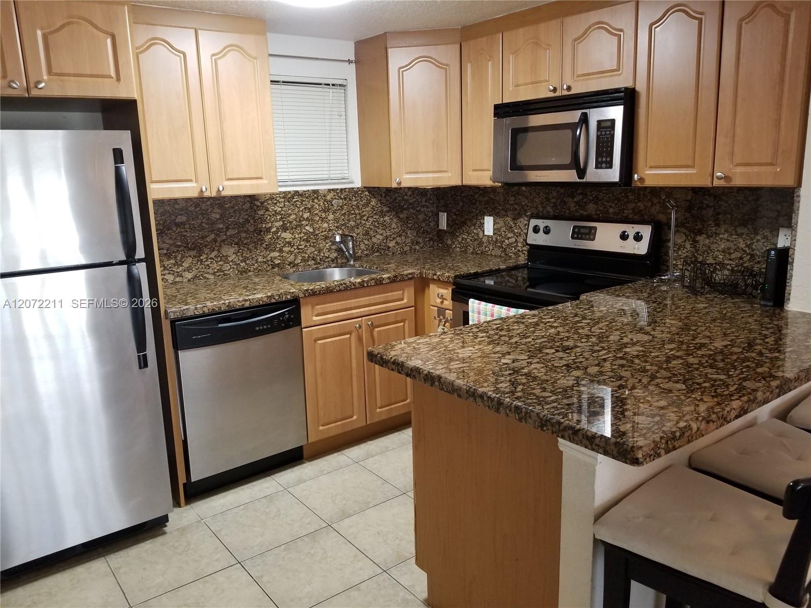 8290 Lake Dr # 440 — Photo 3