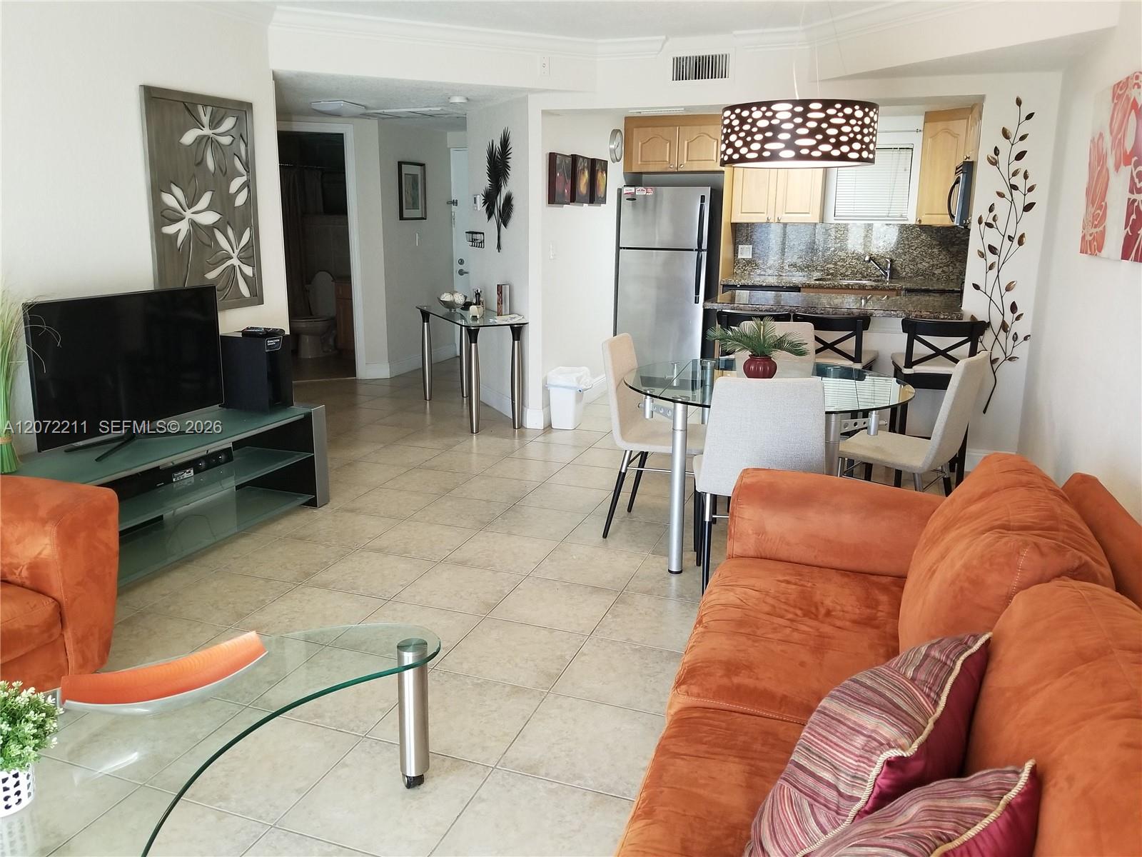 8290 Lake Dr # 440 — Photo 4