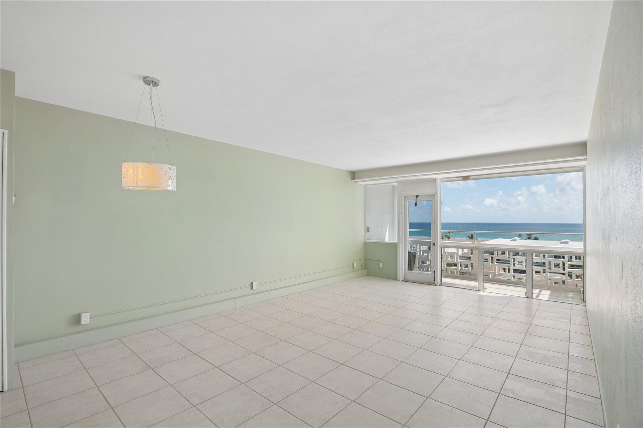 1900 S Ocean Drive # 810 — Photo 4