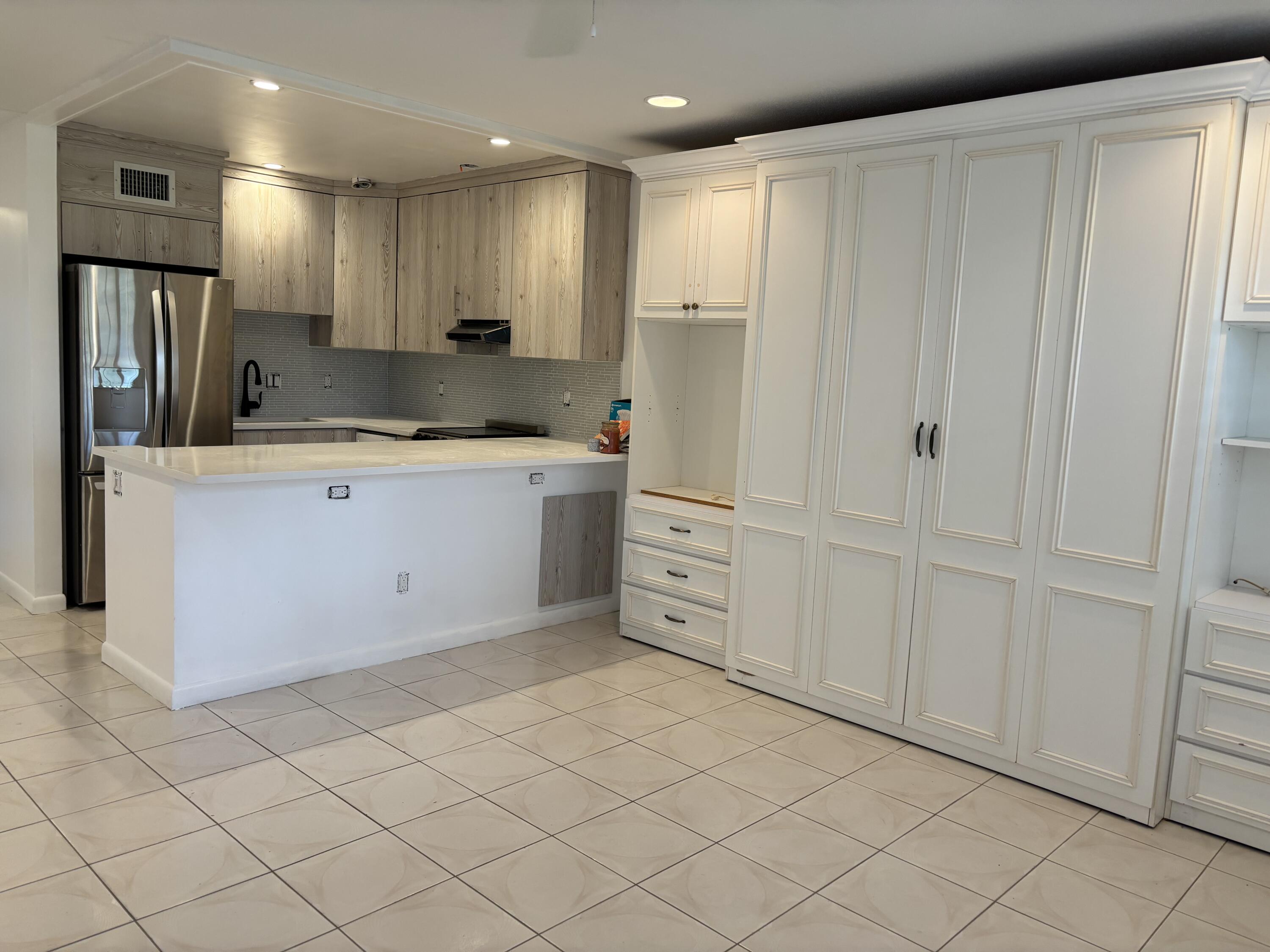 223 Coventry J # 223, West Palm Beach FL 33417