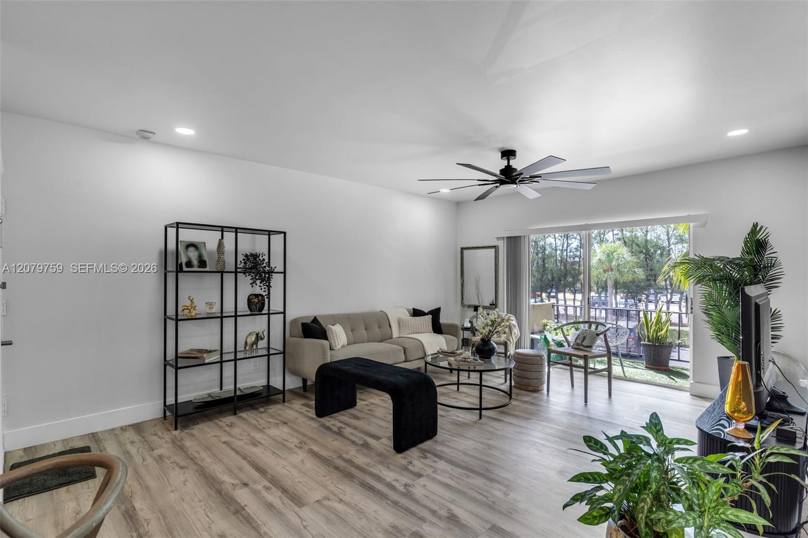 13726 SW 90th Ave # 28 — Photo 3