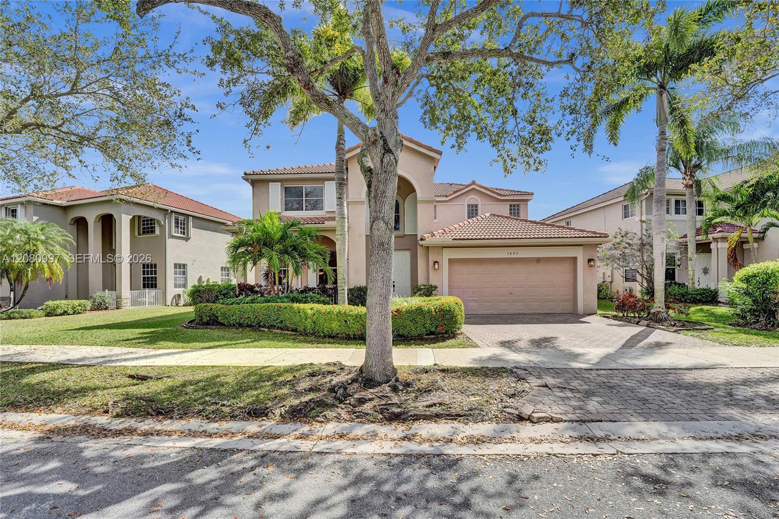 3892 Falcon Ridge Cir — Photo 2