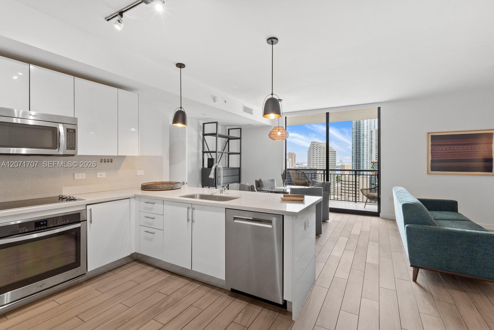 999 SW 1st Ave # 2502 View 4