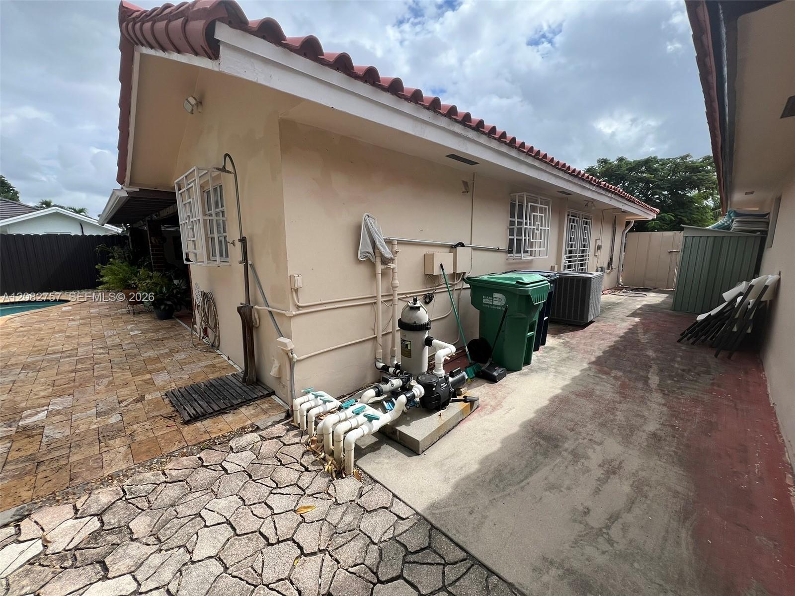 13253 NW 7th Ter — Photo 4