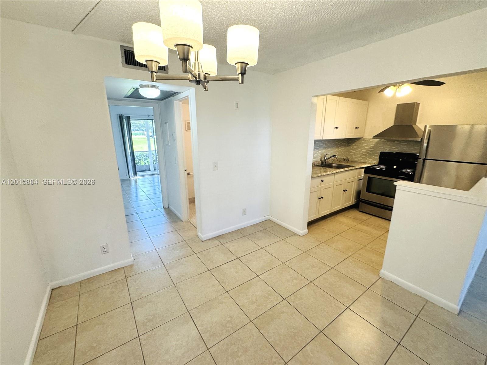 138 Fanshaw # D — Photo 5