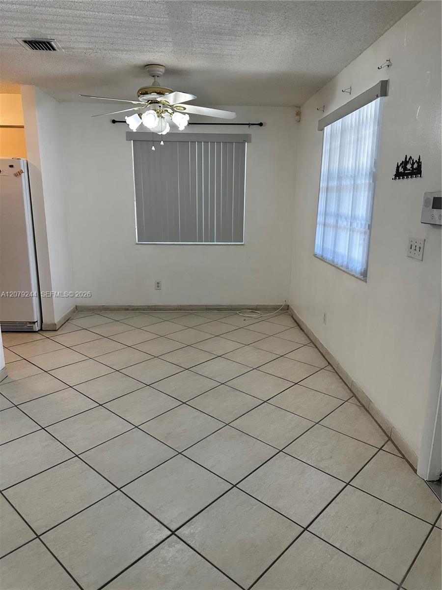 6104 Pierce St — Photo 5