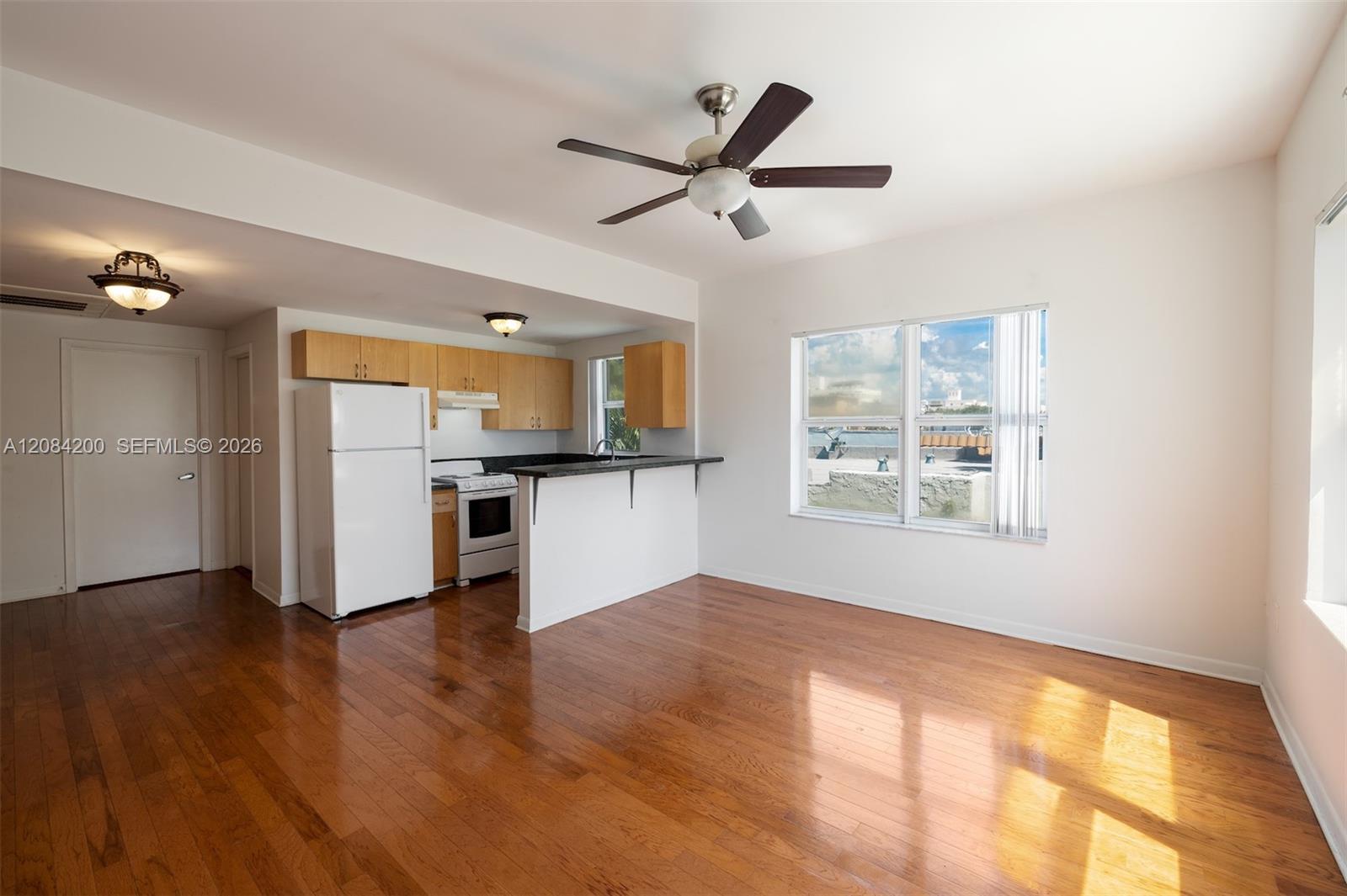 1542 Drexel Ave # 302 — Photo 5