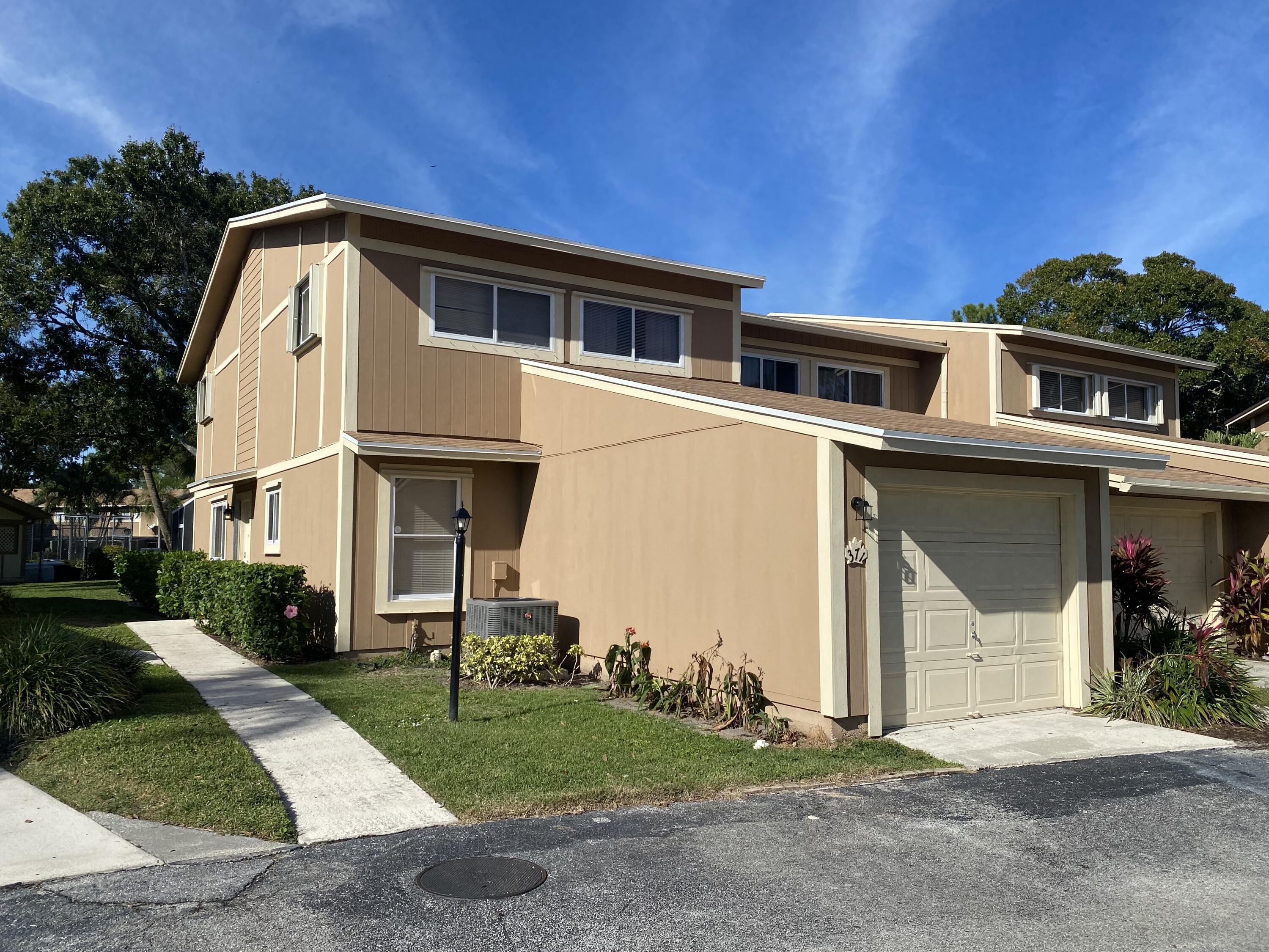 371 Maplecrest Circle, Jupiter FL 33458