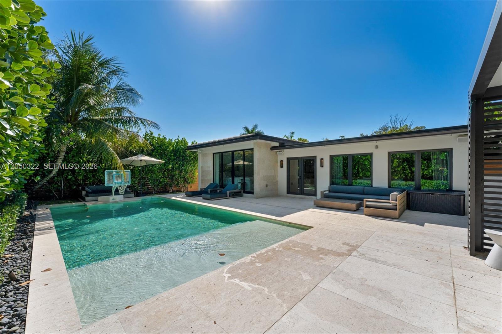 771 Fairway Dr, Miami Beach FL 33141