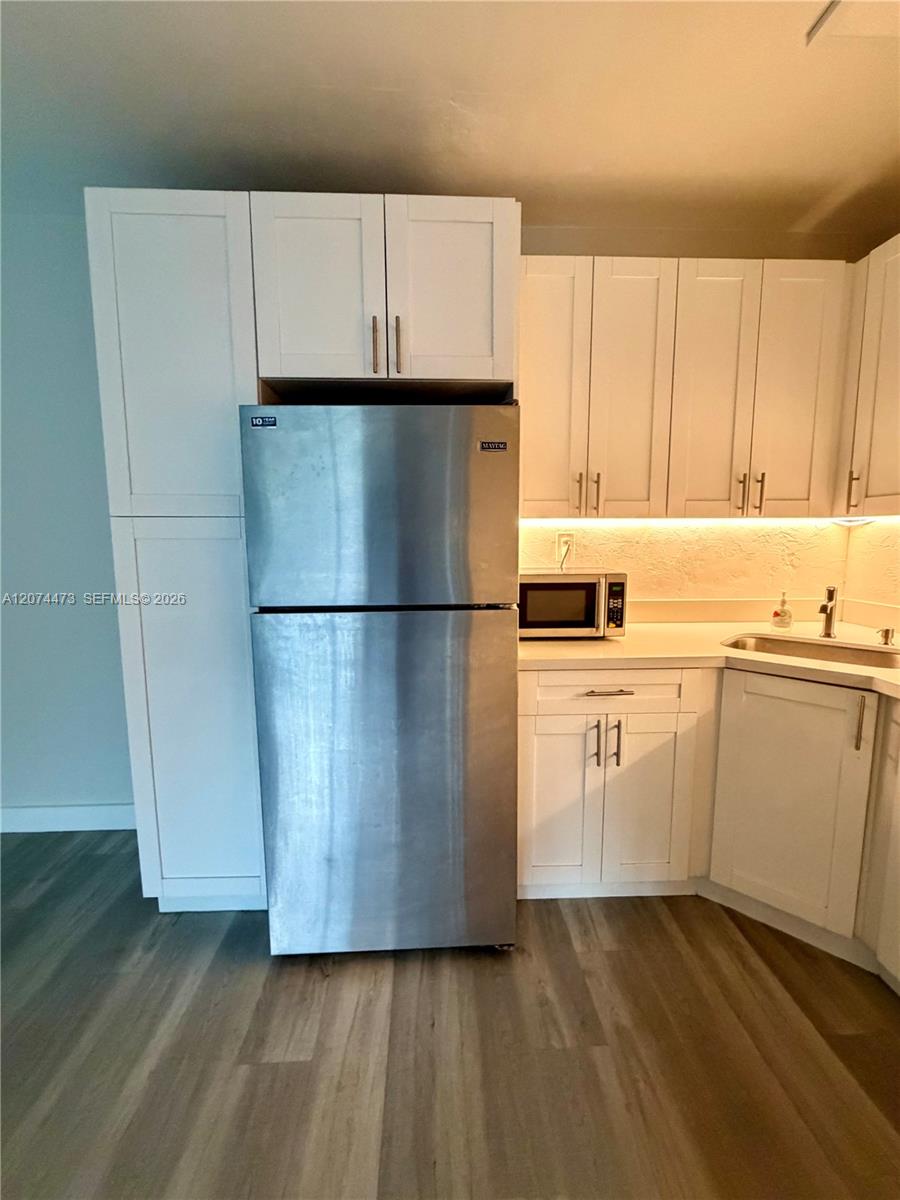 7400 Harding Ave # 20 — Photo 3