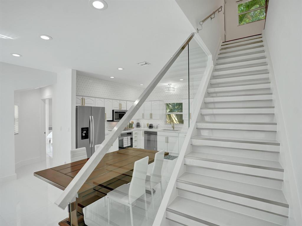 833 SW 17th Street — Photo 2