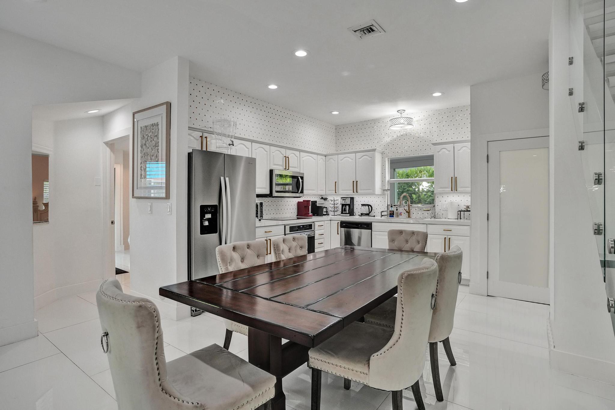 833 SW 17th Street — Photo 5