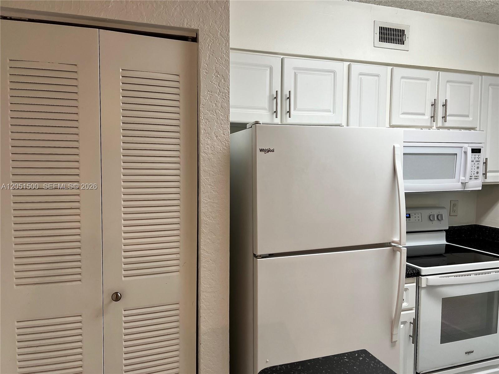 2831 N Oakland Forest Dr # 210 — Photo 3